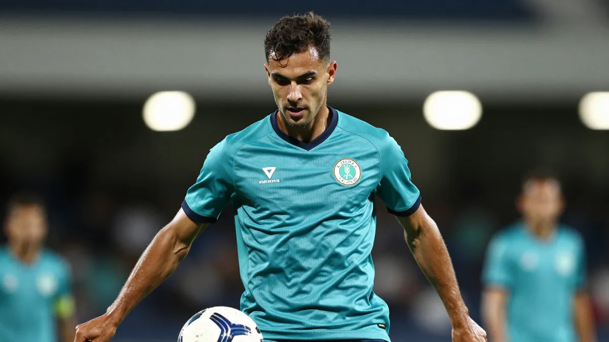 Stellenbosch FC fell 1-0 to AmaZulu on August 1, 2026, as new signings debuted and coach Gavin Hunt grappled with a...